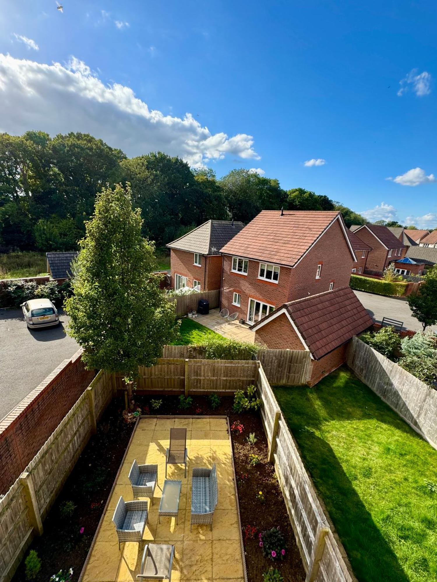 Large Double Room & Private Ensuite Bathroom, Badbury Park, Swindon, Near Great Western Hospital エクステリア 写真